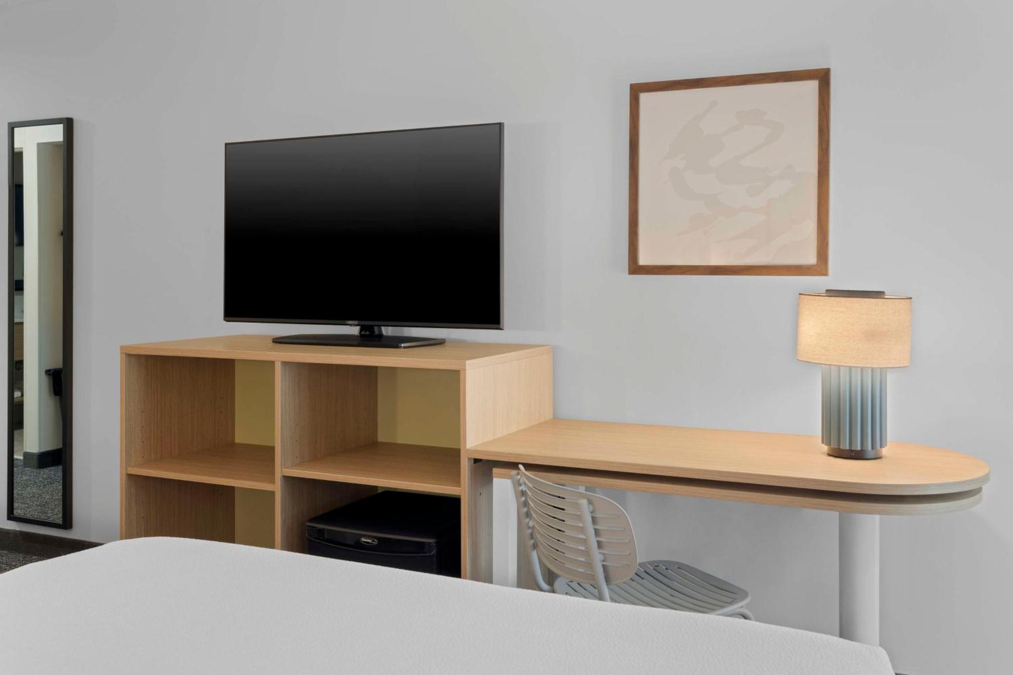 Spark By Hilton Newcomerstown Bagian luar foto